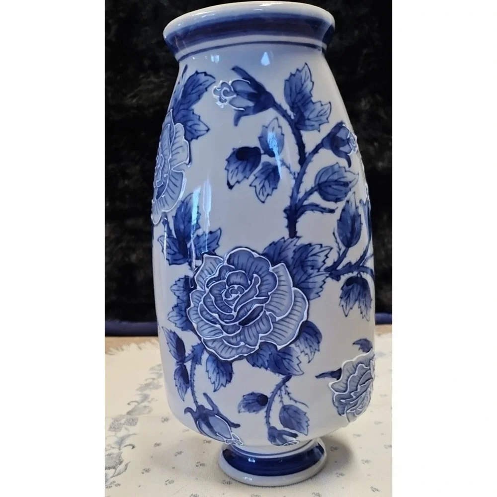 Blue and White Vase with Roses, Roses are outlined in the pottery so they show